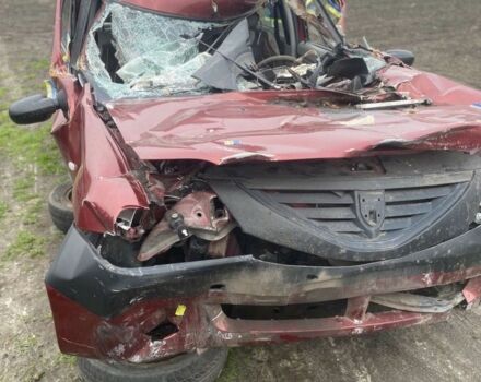 Червоний Дачія Logan, об'ємом двигуна 1.4 л та пробігом 100 тис. км за 486 $, фото 4 на Automoto.ua