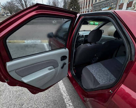 Красный Дачия Логан, объемом двигателя 1.4 л и пробегом 214 тыс. км за 3250 $, фото 7 на Automoto.ua