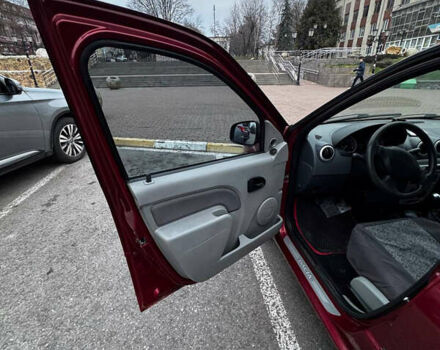 Красный Дачия Логан, объемом двигателя 1.4 л и пробегом 214 тыс. км за 3250 $, фото 5 на Automoto.ua