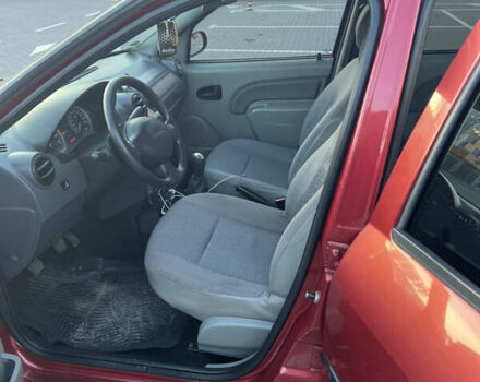 Красный Дачия Логан, объемом двигателя 1.6 л и пробегом 260 тыс. км за 3200 $, фото 13 на Automoto.ua