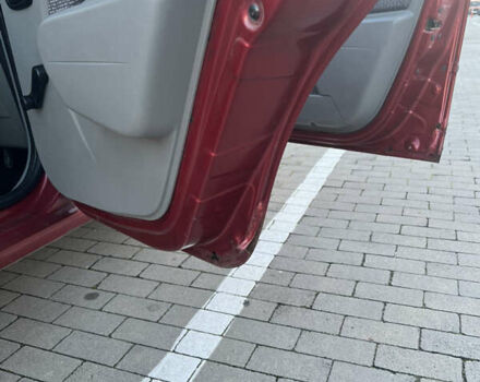 Красный Дачия Логан, объемом двигателя 1.6 л и пробегом 260 тыс. км за 3200 $, фото 17 на Automoto.ua