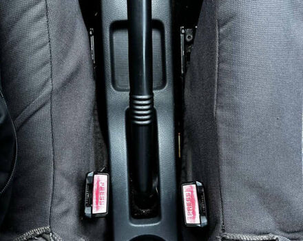 Красный Дачия Логан, объемом двигателя 1.4 л и пробегом 214 тыс. км за 3250 $, фото 32 на Automoto.ua