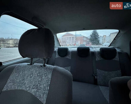 Красный Дачия Логан, объемом двигателя 1.4 л и пробегом 214 тыс. км за 3250 $, фото 34 на Automoto.ua