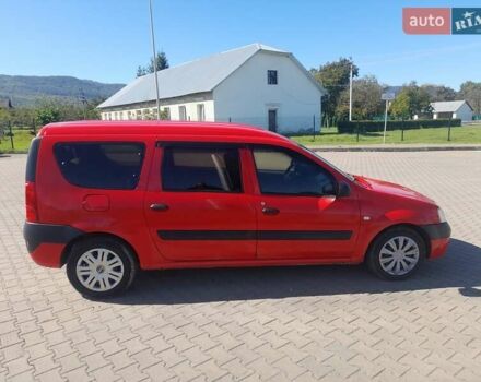 Красный Дачия Логан, объемом двигателя 1.6 л и пробегом 330 тыс. км за 3350 $, фото 3 на Automoto.ua