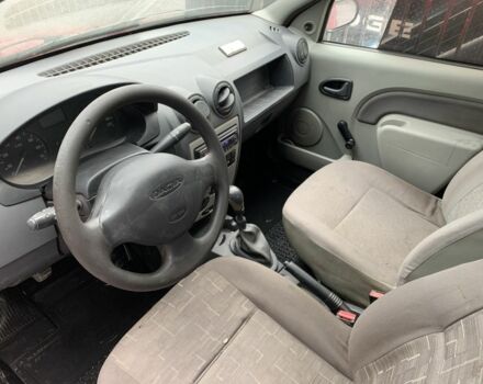 Красный Дачия Логан, объемом двигателя 1.5 л и пробегом 304 тыс. км за 2000 $, фото 6 на Automoto.ua