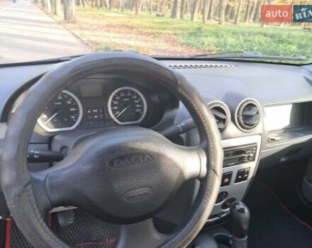 Красный Дачия Логан, объемом двигателя 1.4 л и пробегом 197 тыс. км за 3950 $, фото 4 на Automoto.ua