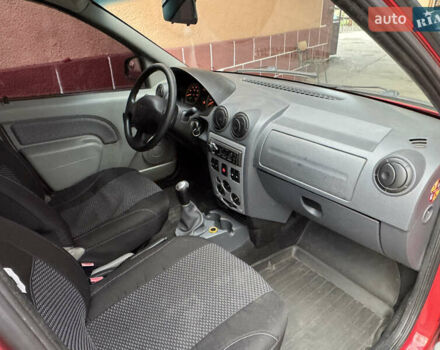 Красный Дачия Логан, объемом двигателя 1.5 л и пробегом 320 тыс. км за 5500 $, фото 16 на Automoto.ua