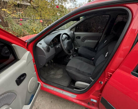 Красный Дачия Логан, объемом двигателя 1.5 л и пробегом 320 тыс. км за 5500 $, фото 11 на Automoto.ua
