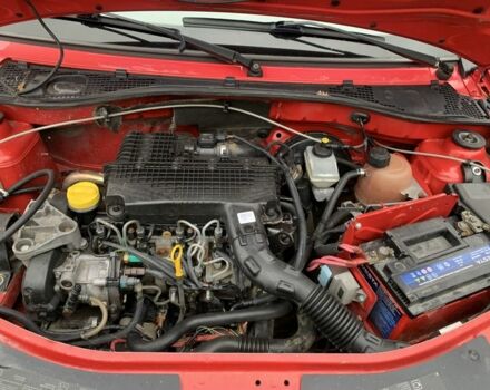 Красный Дачия Логан, объемом двигателя 1.5 л и пробегом 304 тыс. км за 2000 $, фото 5 на Automoto.ua