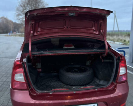 Красный Дачия Логан, объемом двигателя 1.4 л и пробегом 324 тыс. км за 3100 $, фото 10 на Automoto.ua