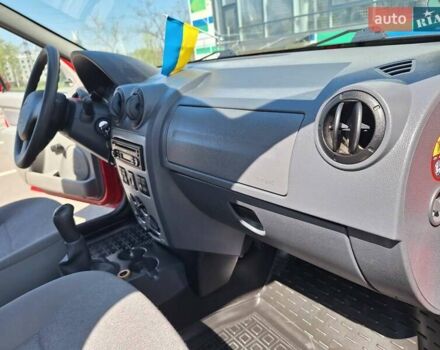 Красный Дачия Логан, объемом двигателя 1.4 л и пробегом 49 тыс. км за 6300 $, фото 124 на Automoto.ua