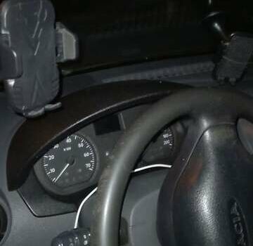 Красный Дачия Логан, объемом двигателя 1.39 л и пробегом 290 тыс. км за 3300 $, фото 3 на Automoto.ua