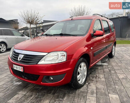 Красный Дачия Логан, объемом двигателя 1.6 л и пробегом 255 тыс. км за 5650 $, фото 1 на Automoto.ua