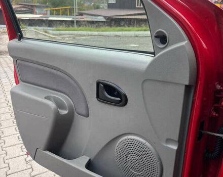 Красный Дачия Логан, объемом двигателя 1.5 л и пробегом 157 тыс. км за 4399 $, фото 23 на Automoto.ua