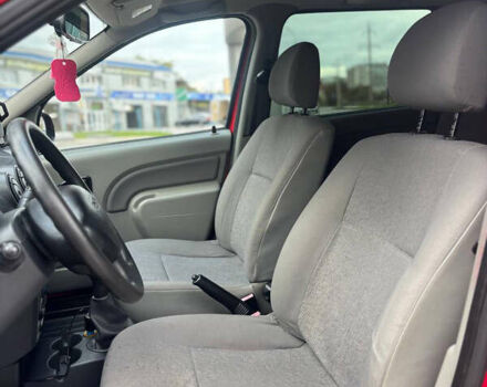 Красный Дачия Логан, объемом двигателя 1.5 л и пробегом 157 тыс. км за 4399 $, фото 15 на Automoto.ua