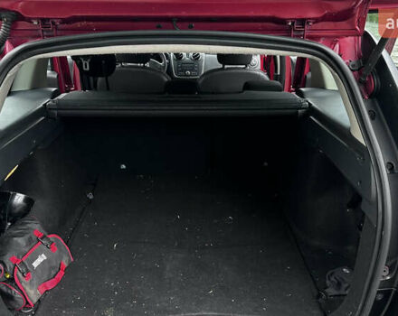 Дачія Logan 2015 у Жовкві на Automoto.ua Червоний Дачія Logan, об'ємом двигуна 1.46 л та пробігом 200 тис. км за 7500 $, фото 7 на Automoto.ua