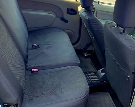 Красный Дачия Логан, объемом двигателя 1.6 л и пробегом 247 тыс. км за 4000 $, фото 5 на Automoto.ua