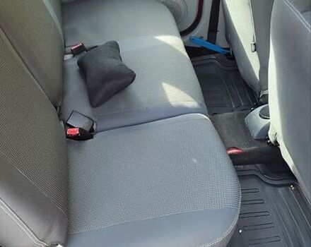 Красный Дачия Логан, объемом двигателя 1.6 л и пробегом 180 тыс. км за 2100 $, фото 18 на Automoto.ua