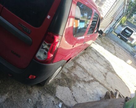 Красный Дачия Логан, объемом двигателя 1.4 л и пробегом 120 тыс. км за 3800 $, фото 1 на Automoto.ua