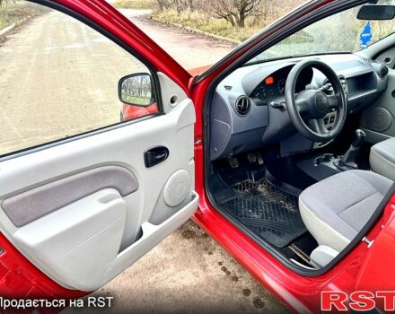 Червоний Дачія Logan, об'ємом двигуна 1.6 л та пробігом 175 тис. км за 5200 $, фото 4 на Automoto.ua