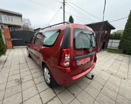 Красный Дачия Логан, объемом двигателя 1.6 л и пробегом 174 тыс. км за 5999 $, фото 1 на Automoto.ua
