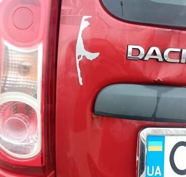 Красный Дачия Логан, объемом двигателя 1.5 л и пробегом 310 тыс. км за 5200 $, фото 8 на Automoto.ua