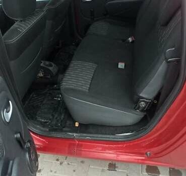 Красный Дачия Логан, объемом двигателя 1.5 л и пробегом 310 тыс. км за 5200 $, фото 6 на Automoto.ua