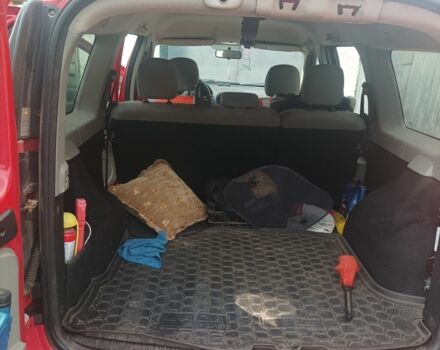 Красный Дачия Логан, объемом двигателя 0 л и пробегом 220 тыс. км за 4500 $, фото 6 на Automoto.ua