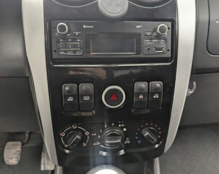 Красный Дачия Логан, объемом двигателя 1.6 л и пробегом 90 тыс. км за 8000 $, фото 9 на Automoto.ua