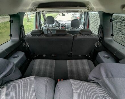 Красный Дачия Логан, объемом двигателя 1.6 л и пробегом 90 тыс. км за 8000 $, фото 4 на Automoto.ua