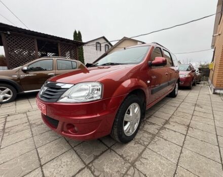 Красный Дачия Логан, объемом двигателя 1.6 л и пробегом 174 тыс. км за 5999 $, фото 1 на Automoto.ua