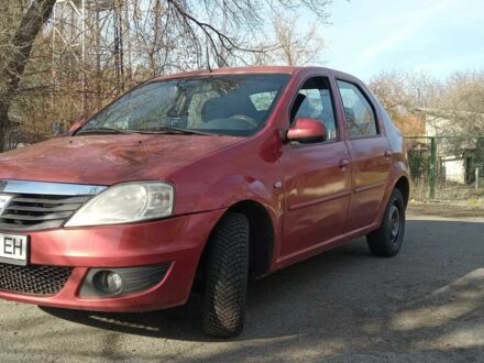 Дачія Logan 2009 у Києві на Automoto.ua Червоний Дачія Logan, об'ємом двигуна 1.4 л та пробігом 261 тис. км за 3427 $, фото 1 на Automoto.ua