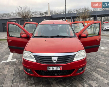 Красный Дачия Логан, объемом двигателя 1.6 л и пробегом 255 тыс. км за 5650 $, фото 1 на Automoto.ua