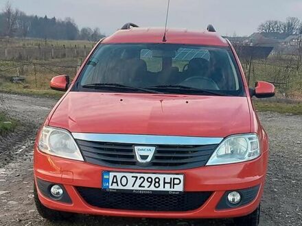 Дачия Логан 2010 в Хусте на Automoto.ua Красный Дачия Логан, объемом двигателя 1.6 л и пробегом 223 тыс. км за 5500 $, фото 1 на Automoto.ua