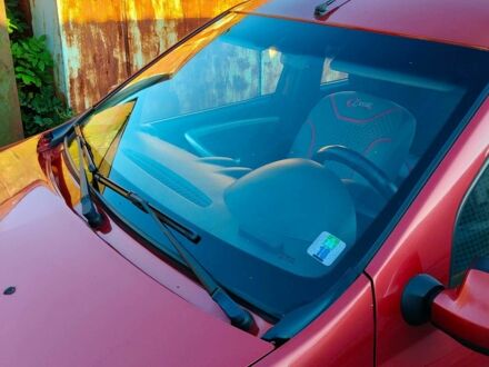 Дачия Логан 2010 в Львове на Automoto.ua Красный Дачия Логан, объемом двигателя 1.6 л и пробегом 360 тыс. км за 5400 $, фото 1 на Automoto.ua