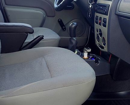 Дачия Логан, объемом двигателя 1.4 л и пробегом 178 тыс. км за 5700 $, фото 5 на Automoto.ua
