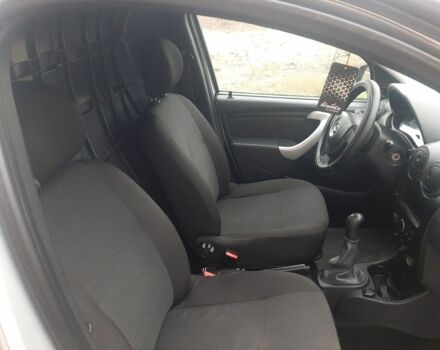 Сірий Дачія Logan, об'ємом двигуна 1.6 л та пробігом 163 тис. км за 3700 $, фото 5 на Automoto.ua