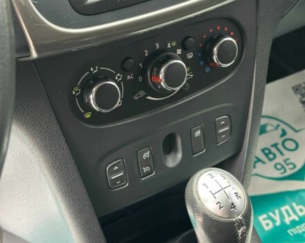 Сірий Дачія Logan, об'ємом двигуна 0.9 л та пробігом 157 тис. км за 5500 $, фото 13 на Automoto.ua