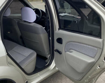 Серый Дачия Логан, объемом двигателя 1.6 л и пробегом 105 тыс. км за 5100 $, фото 7 на Automoto.ua