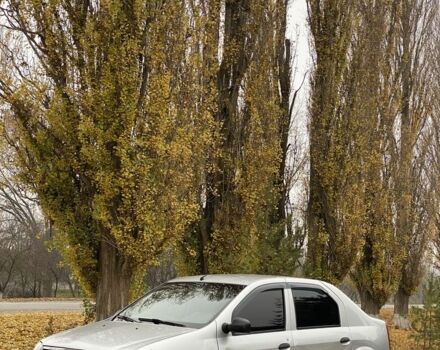 Серый Дачия Логан, объемом двигателя 1.4 л и пробегом 2 тыс. км за 4200 $, фото 5 на Automoto.ua