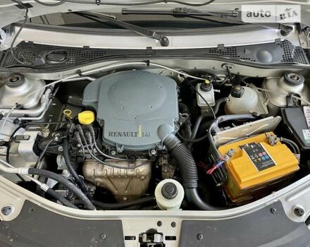 Серый Дачия Логан, объемом двигателя 1.4 л и пробегом 252 тыс. км за 3750 $, фото 1 на Automoto.ua