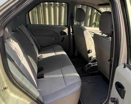 Серый Дачия Логан, объемом двигателя 1.6 л и пробегом 220 тыс. км за 3000 $, фото 5 на Automoto.ua