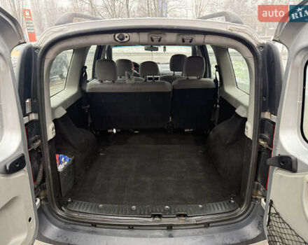 Серый Дачия Логан, объемом двигателя 1.6 л и пробегом 262 тыс. км за 4800 $, фото 12 на Automoto.ua