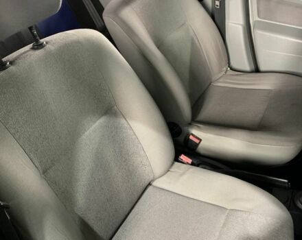 Серый Дачия Логан, объемом двигателя 1.6 л и пробегом 400 тыс. км за 2000 $, фото 6 на Automoto.ua