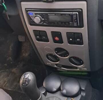 Серый Дачия Логан, объемом двигателя 1.4 л и пробегом 78 тыс. км за 4200 $, фото 15 на Automoto.ua