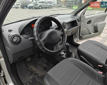 Серый Дачия Логан, объемом двигателя 1.4 л и пробегом 282 тыс. км за 1800 $, фото 6 на Automoto.ua