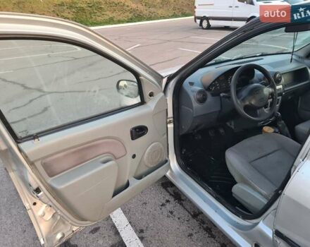 Серый Дачия Логан, объемом двигателя 1.39 л и пробегом 300 тыс. км за 1500 $, фото 9 на Automoto.ua