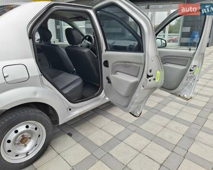Серый Дачия Логан, объемом двигателя 1.4 л и пробегом 282 тыс. км за 1800 $, фото 12 на Automoto.ua
