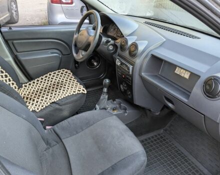 Серый Дачия Логан, объемом двигателя 1.4 л и пробегом 660 тыс. км за 1900 $, фото 4 на Automoto.ua