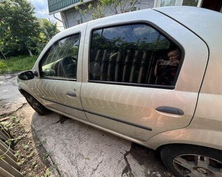 Серый Дачия Логан, объемом двигателя 1.6 л и пробегом 220 тыс. км за 3000 $, фото 3 на Automoto.ua